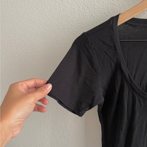 Reformation Ribbed Little Black Tee - Picture 4 of 7